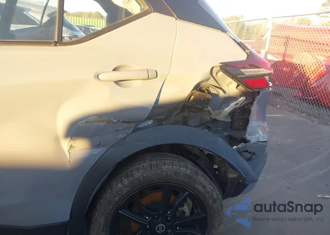 2021 Nissan Kicks Sr Xtronic Cvt z USA, uszkodzony, nr VIN 3N1CP5DV1ML509277